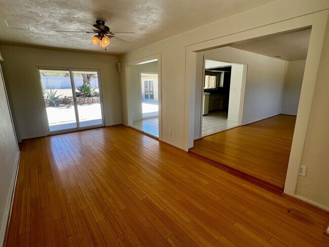 Building Photo - 56769 Joshua Dr