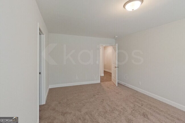 Building Photo - 106 Western Red Cedar Dr