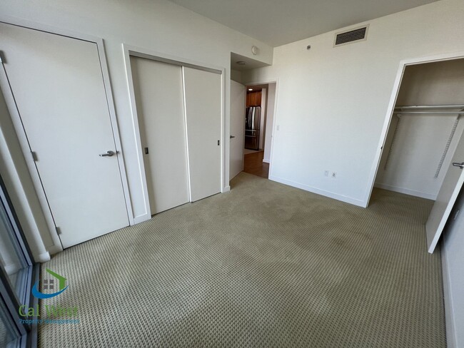 Building Photo - $2695-7th Floor 1 Bd/1 Ba Executive Condo in Beautiful Luxury Complex/City Heights
