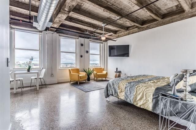 Building Photo - 221 W Lancaster-4242