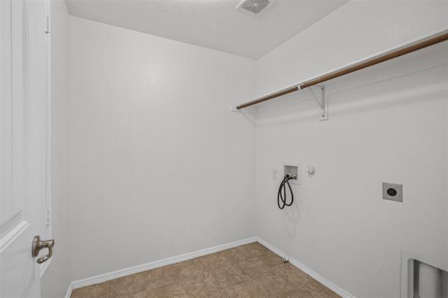Building Photo - 9232 Blackstone Dr