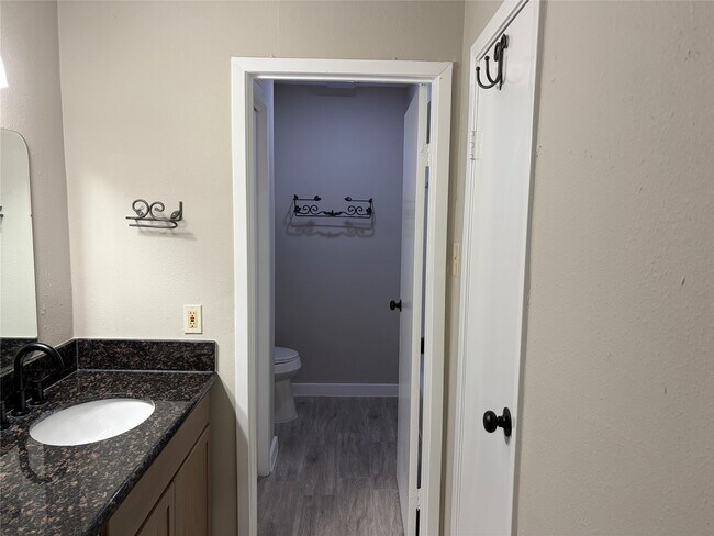 Building Photo - 14555 Wunderlich Dr