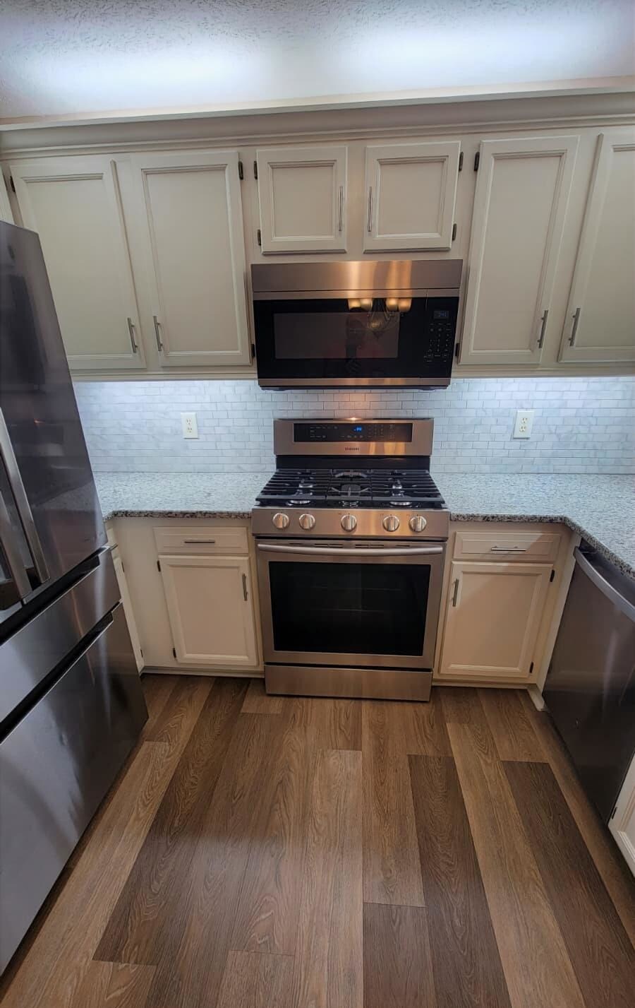 Building Photo - 6525 Blossomwood Cir NE