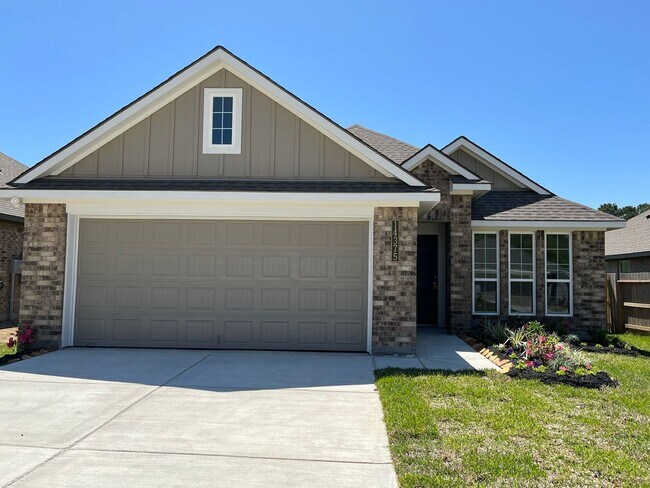 Building Photo - 3/2/2  in the beautiful  gated community of Point Aquarius WISD