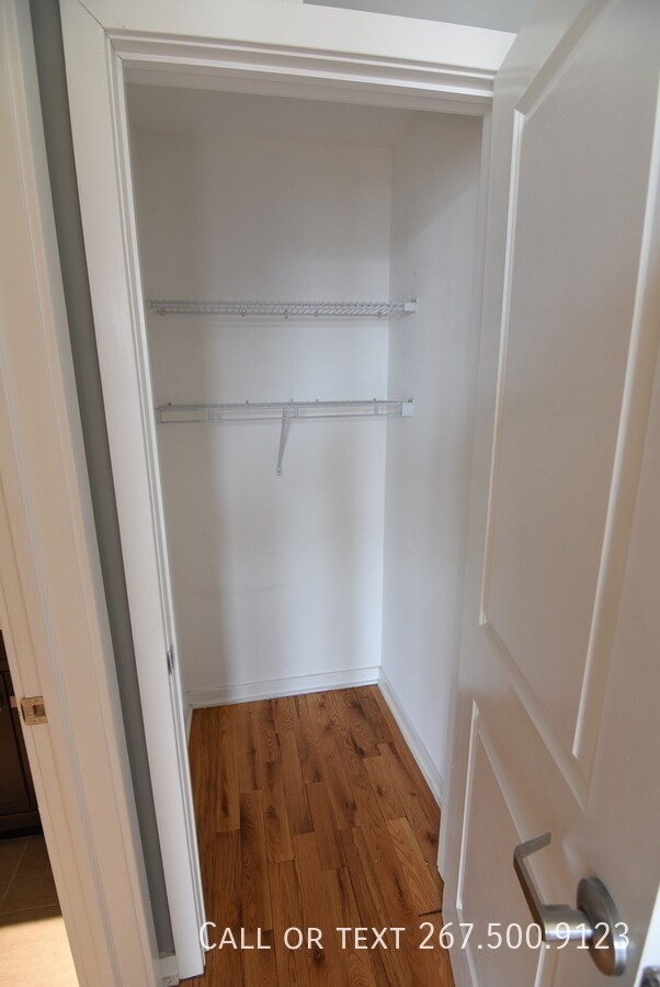 Building Photo - 531 Budd St