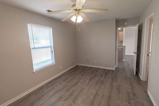 Building Photo - 4307 Derby Ridge Dr