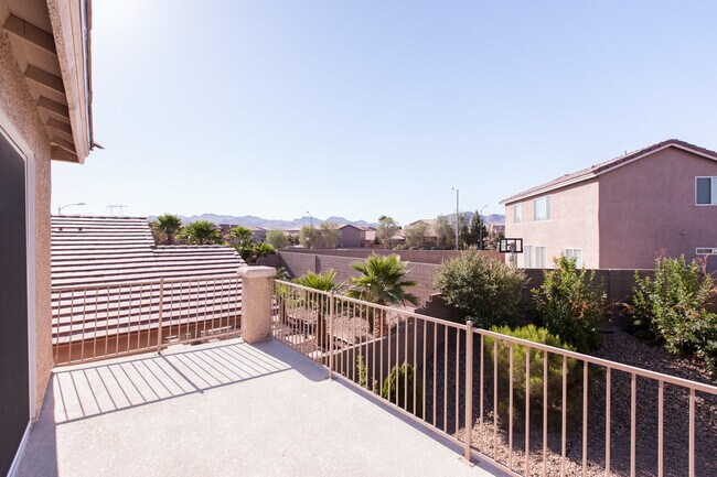 Building Photo - Wonderful house in Henderson