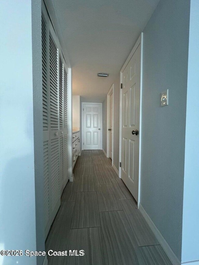 Building Photo - 200 S Sykes Creek Pkwy
