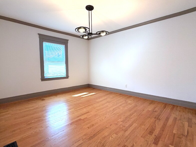 Building Photo - 2426 Beals St