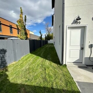 Building Photo - 238 Paramount Ave