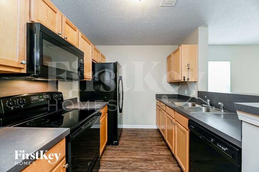 Building Photo - 1020 Golden Aspen Dr
