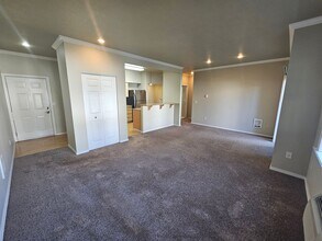Building Photo - Beautiful condo in liberty lake
