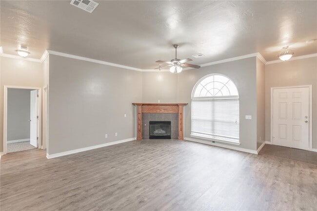 Building Photo - 8016 Breezewood Dr