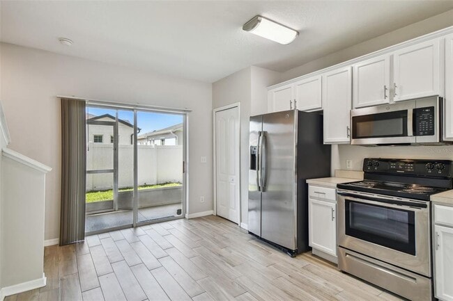 Building Photo - 16227 Swan View Cir