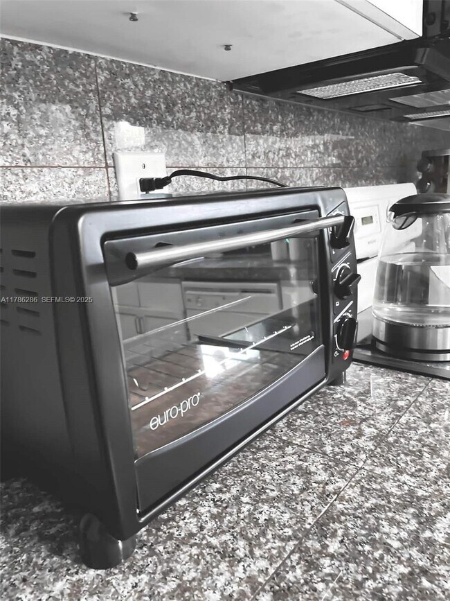 Building Photo - 400 Cadima Ave