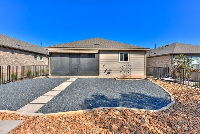 Building Photo - 220 Comal Ln