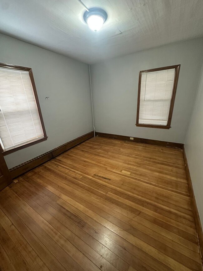 Building Photo - 43 Prospect St