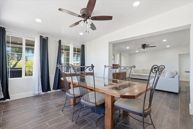 Building Photo - 38466 N Basin Rd