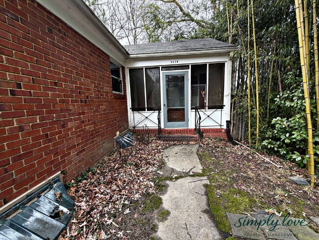 Building Photo - 4526 Albion Rd