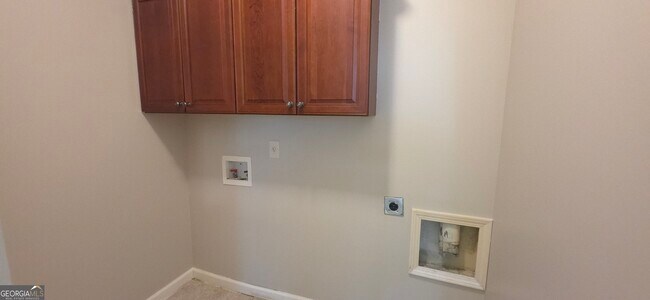 Building Photo - 1593 Park Hollow Ln NE