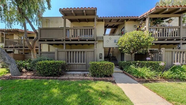 Building Photo - 1345 Cabrillo Park Dr