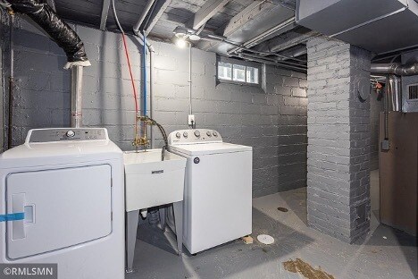 Washer & dryer - 2714 Johnson St NE