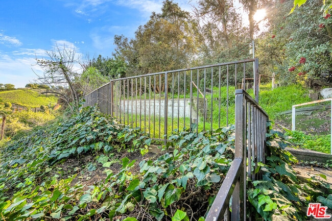 Building Photo - 5324 Weatherford Dr