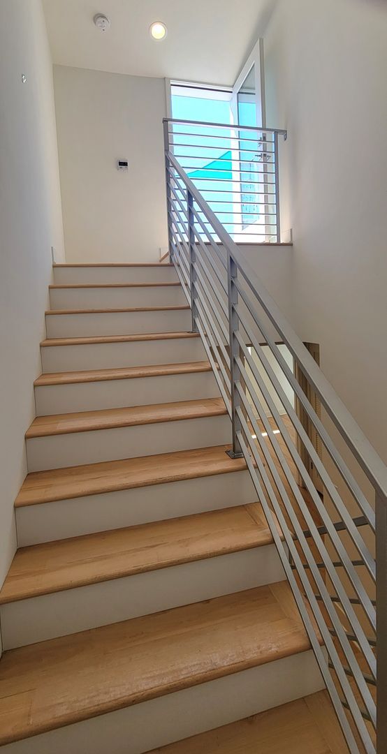 Building Photo - Newly Built Tri-Level Townhome with 3 Bedr...