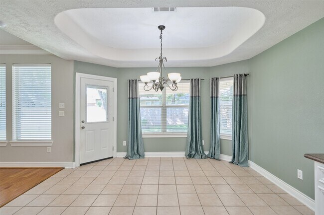 Building Photo - 13313 Enchanted Way