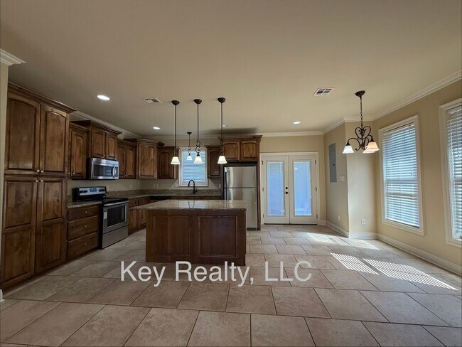 Building Photo - 5229 Rue De Chateau