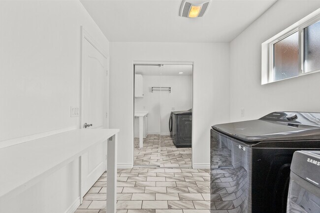 Building Photo - 4576 Adam Rd