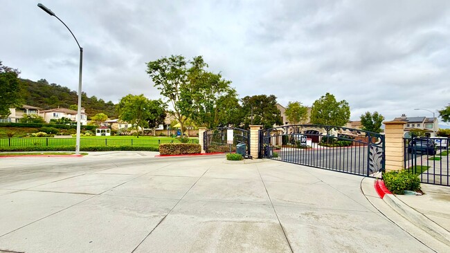 Building Photo - Beautifully Maintained & Spacious Two-Story Home in the Privately-gated Belleza Community of San ...