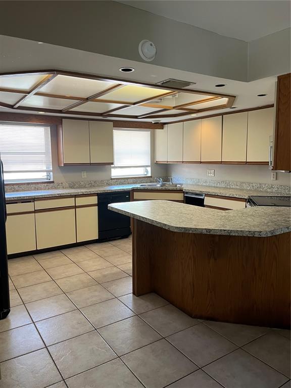 Building Photo - 812 Northside Dr