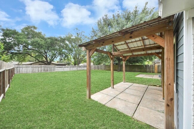 Building Photo - 9638 Ravensworth Dr