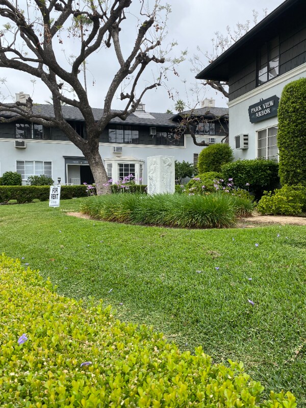 Building Photo - 1780 Grevelia St