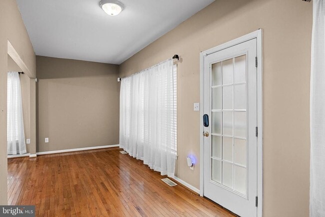 Building Photo - 81 Sassafras Dr