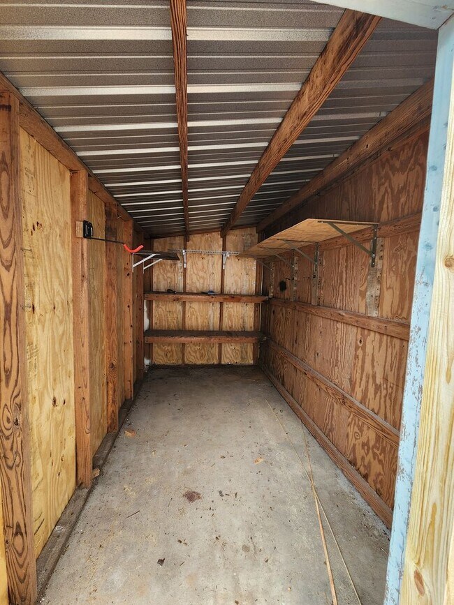 Building Photo - 5434 Sunset Ave