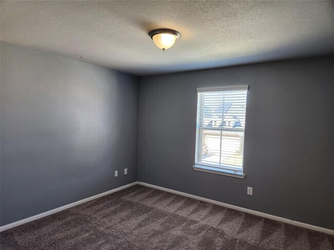 Building Photo - 119 Covington Ct