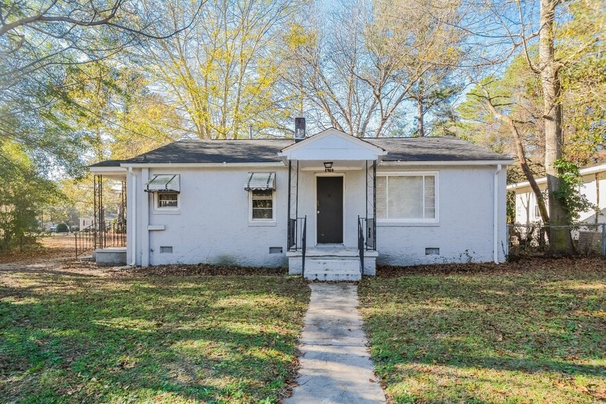 Building Photo - 1915 Armstrong St