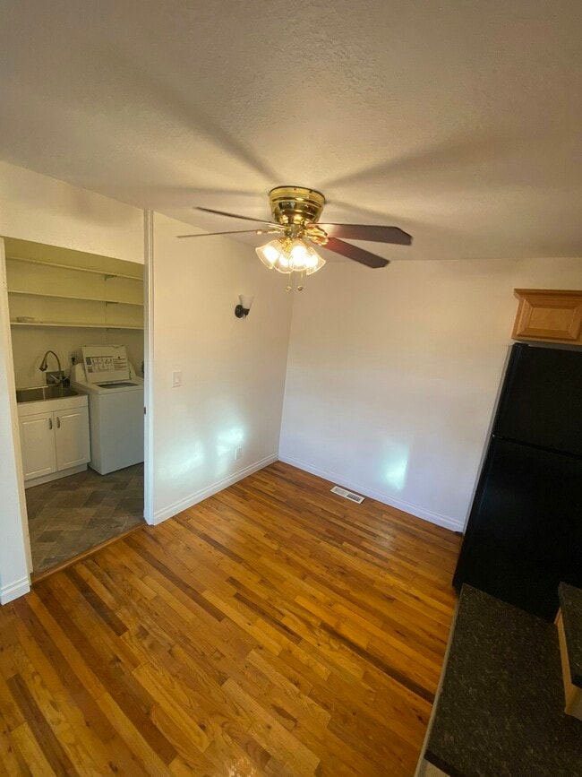 Building Photo - 13380 SW Farmington Rd