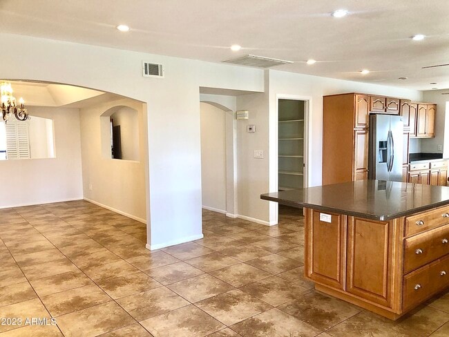 Building Photo - 6711 E Aire Libre Ln