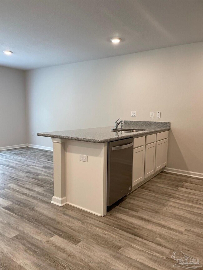 Building Photo - 8665 Pathstone Blvd