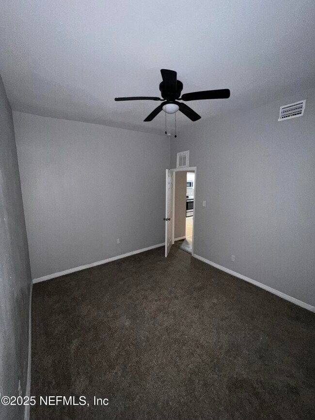 Building Photo - 1412 US-1