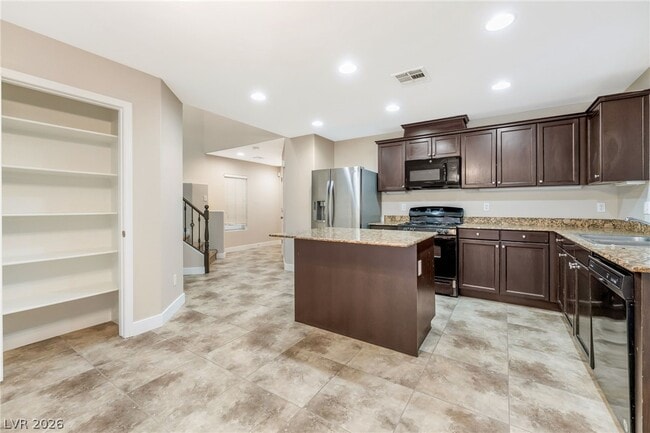 Building Photo - 7853 Askew Pl
