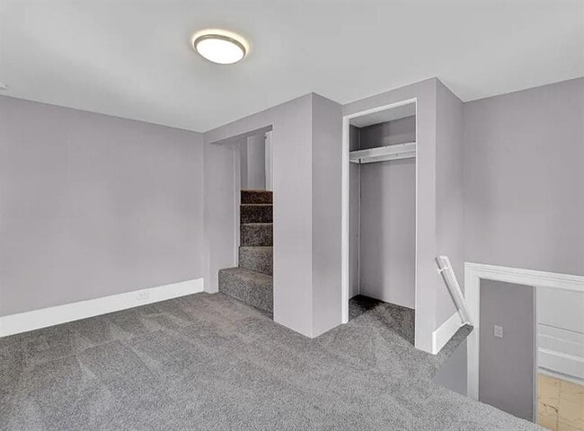 Building Photo - ELEGANT MARTIN HOME