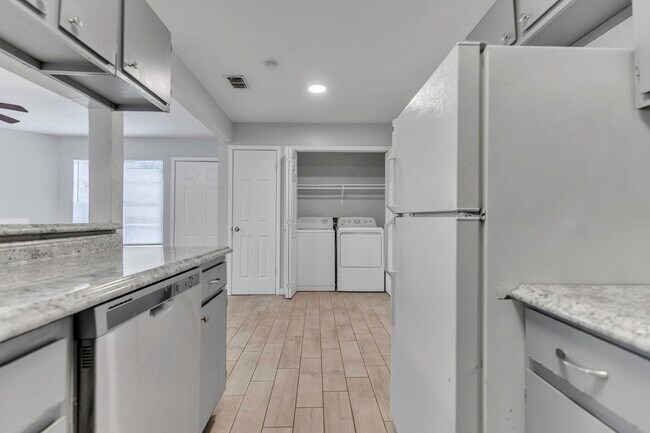 Building Photo - 107 Shannon Cir