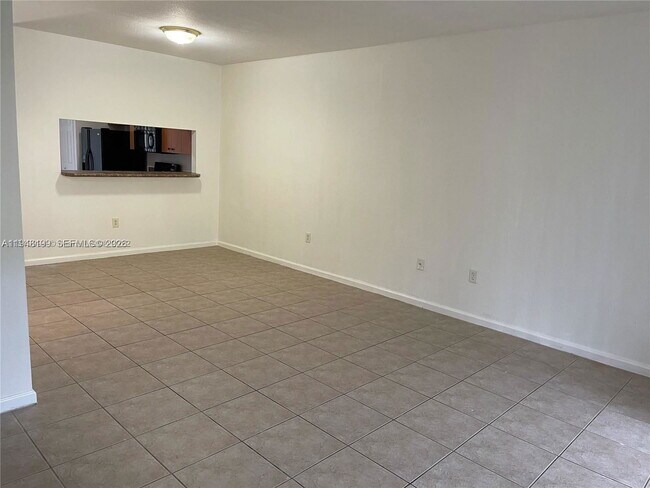 Building Photo - 2833 SW 82nd Ave