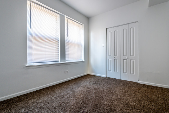 Bedroom - 1236-40 S Lawndale Ave