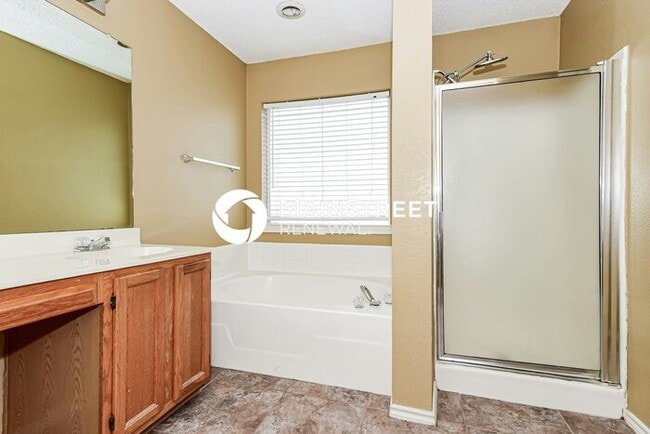Building Photo - 4 Bedroom Pet-Friendly Home in Sachse, TX with Main Street Renewal