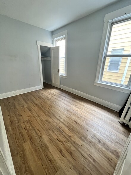 Building Photo - 119 Woodlawn Ave